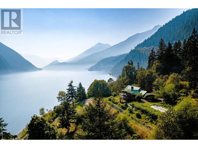 20100 Highline Road, D'arcy