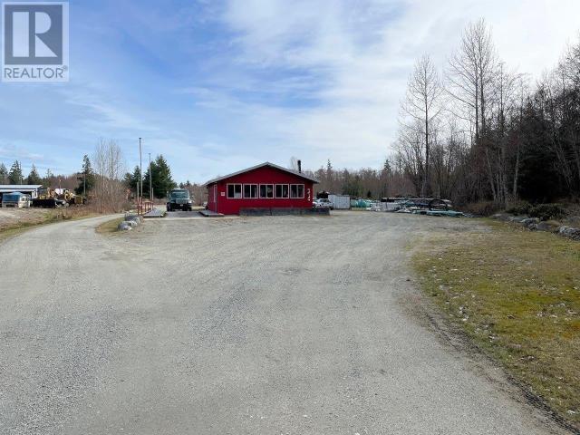 5005 Tomkinson Road, Powell River