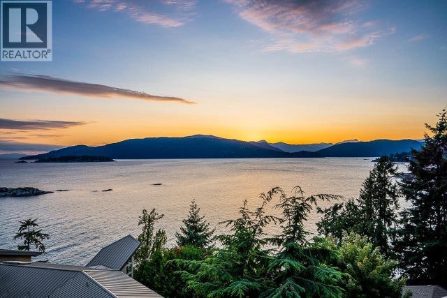 5134 Pitcairn Place, West Vancouver