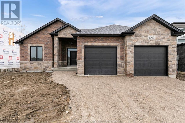 2504 Mayfair South, Lasalle