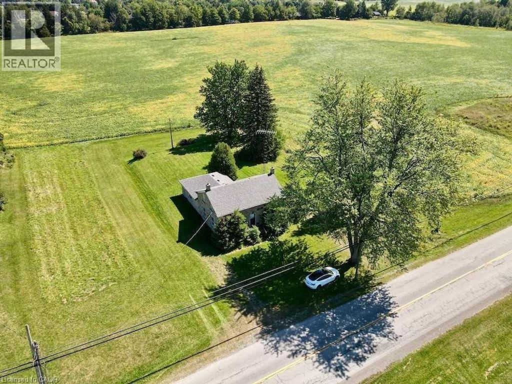1748 Brock Road, Freelton