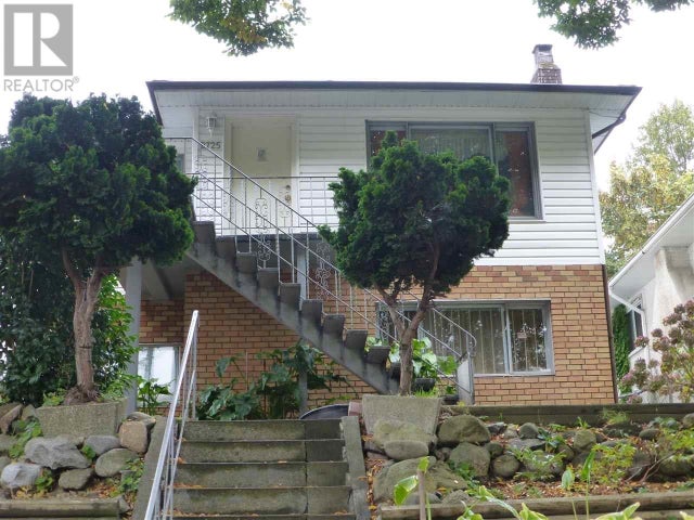 2725 E Broadway, Vancouver