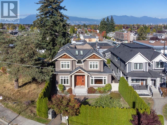 2817 Oliver Crescent, Vancouver