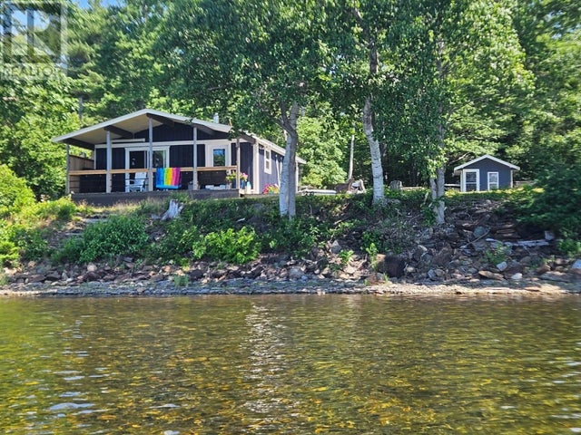 121 Dauphinee Road, Middle New Cornwall