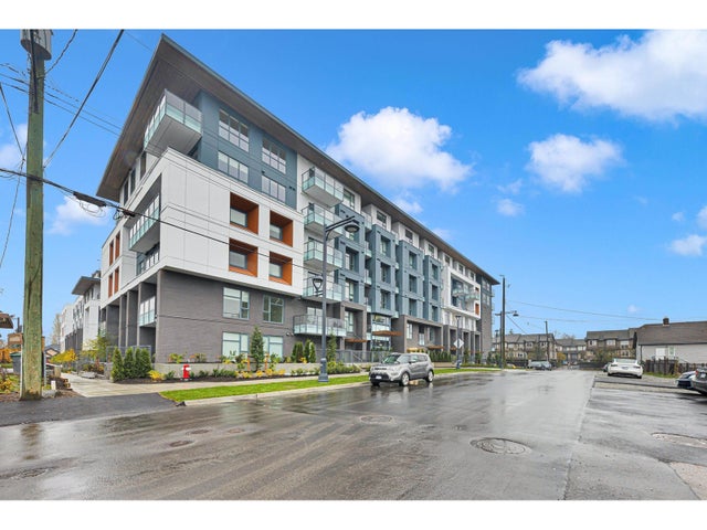 W406 10829 140 Street, Surrey