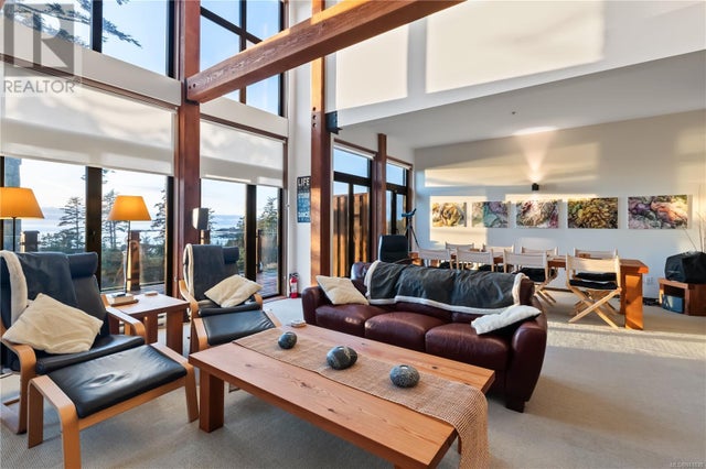 212 515 Marine Dr, Ucluelet