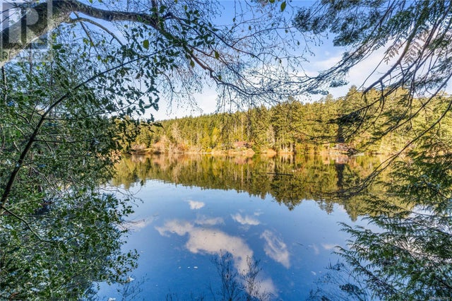 808 Rainbow Rd, Salt Spring