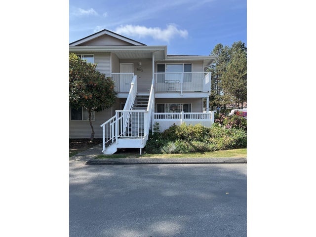 212 13947 72 Avenue, Surrey