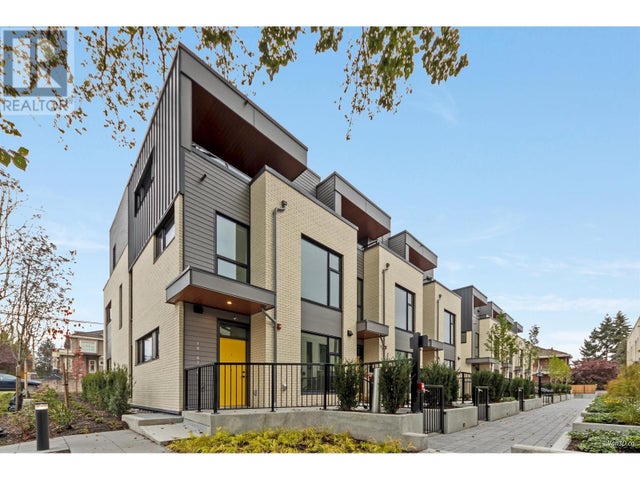 18 6788 Oak Street, Vancouver