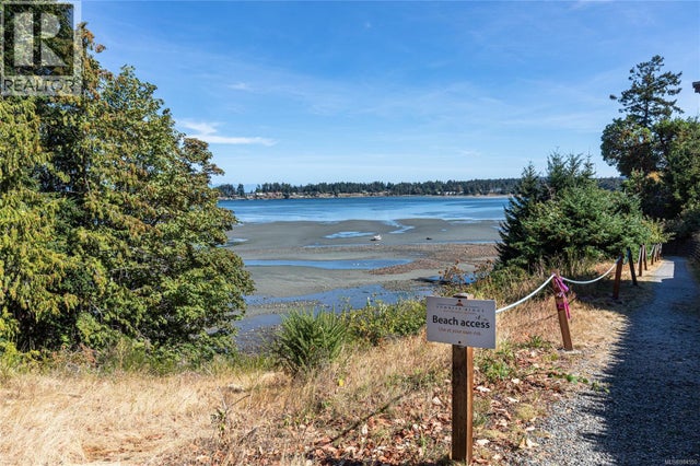 3 1175 Resort Dr, Parksville