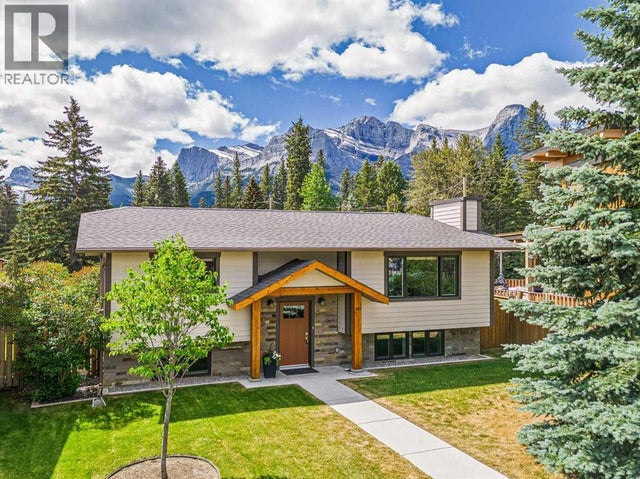 949 13th Street, Canmore