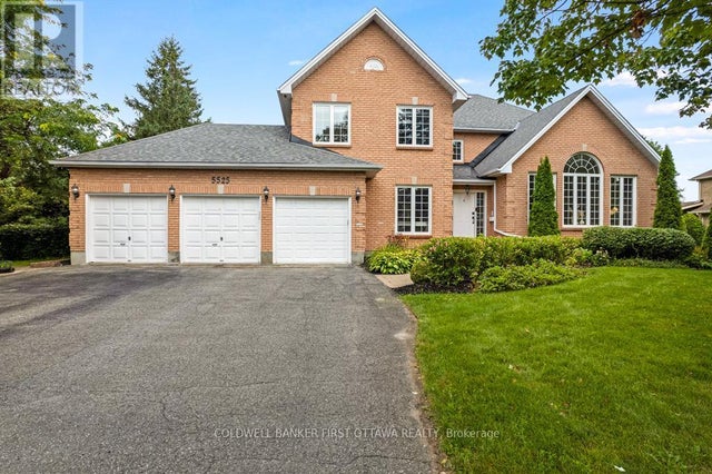 5525 Pettapiece Crescent, Ottawa
