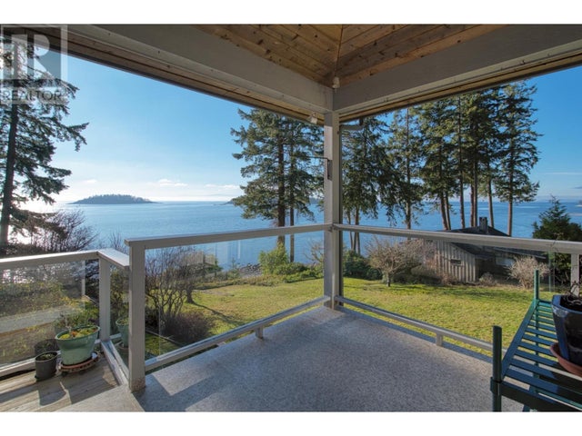6417 Sunshine Coast Highway, Sechelt