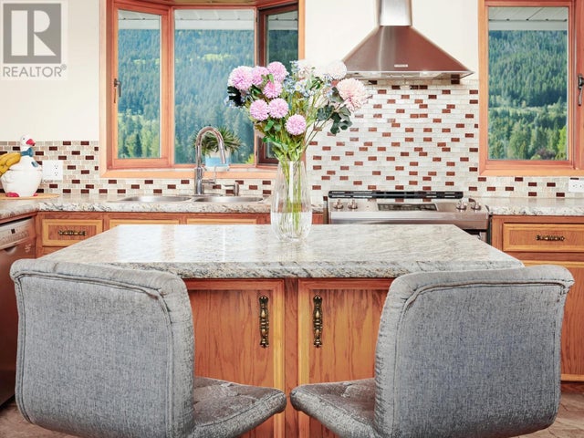 208 36 Avenue N, Erickson