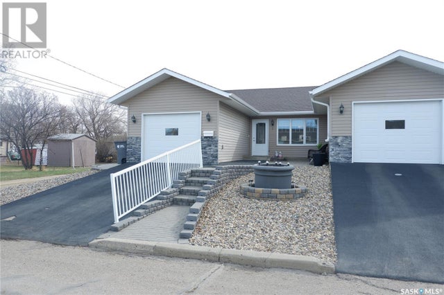 1 401 3rd Avenue E, Assiniboia