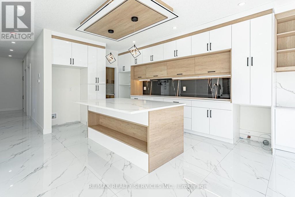 1260 Honeywood Drive, London South (south U)