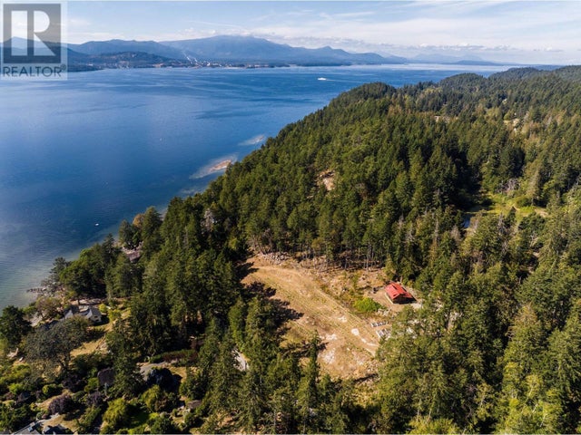 370-400 Baker Road, Salt Spring Island