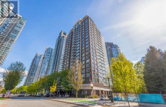 201 550 Pacific Street, Vancouver