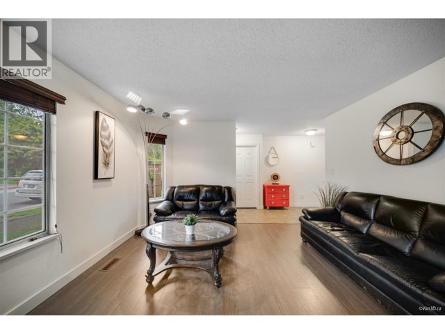 6220 Lynas Lane, Richmond