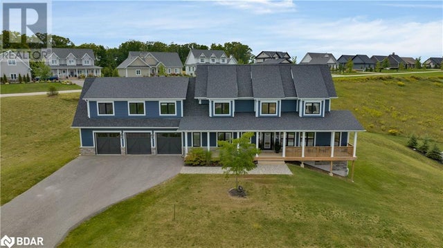 28 Thoroughbred Drive, Oro-Medonte