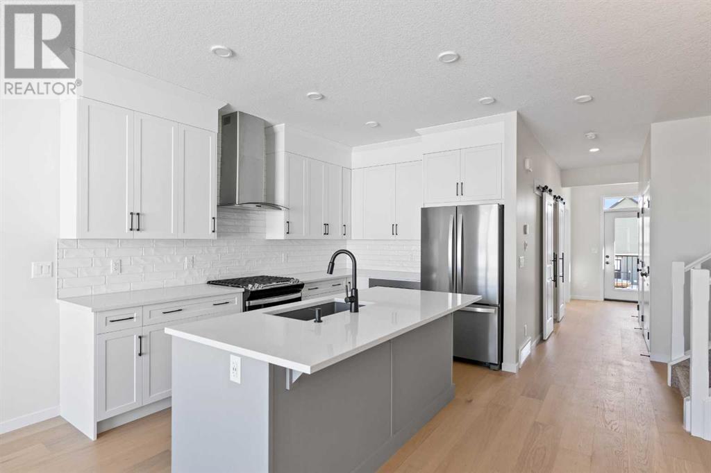 18 Edith Green Nw, Calgary
