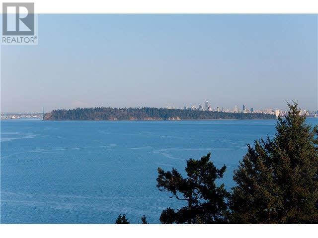 3699 Sunset Lane, West Vancouver