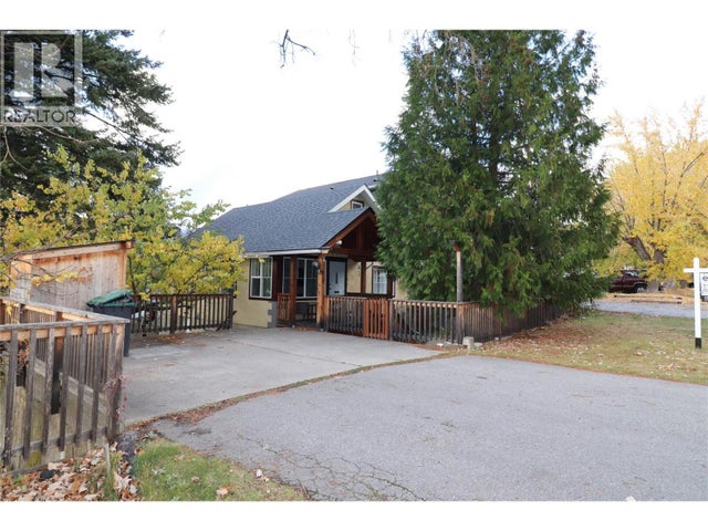 312 8th Avenue, Castlegar