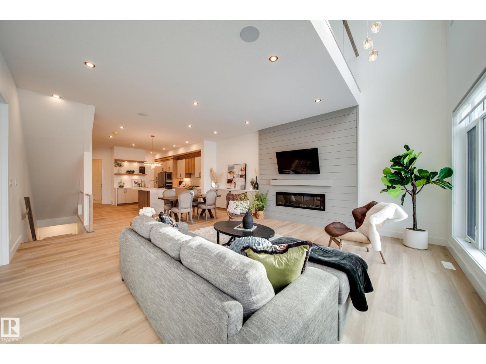 #1 20425 93 Av Nw, Edmonton