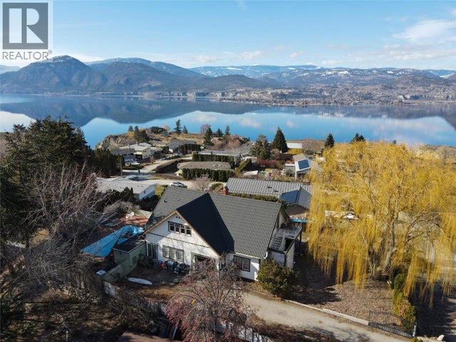 1050 Aikens Loop, Naramata