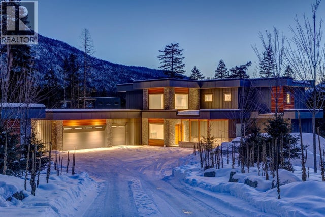 9374 Flicker Way, Whistler