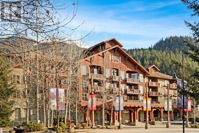 318c 2036 London Lane, Whistler