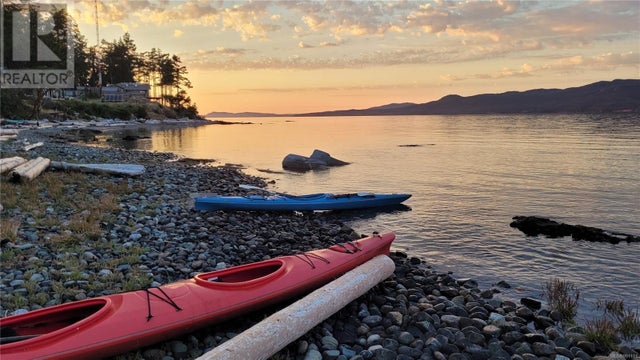 15 Spring Bay Rd, Lasqueti Island