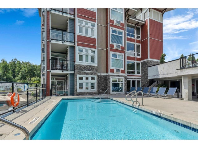 305 2242 Whatcom Road, Abbotsford