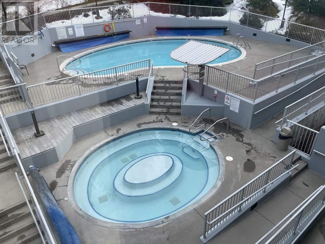 220 Week 2-4910 Spearhead Place, Whistler