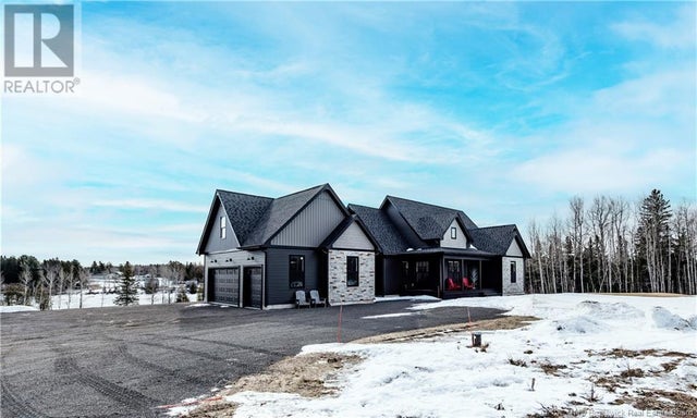 579 Saint Charles N, Saint-Charles