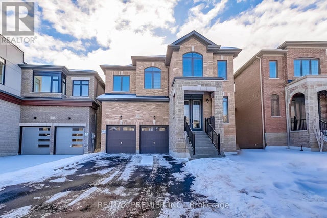207 Fallharvest Way, Whitchurch-Stouffville (stouffville)
