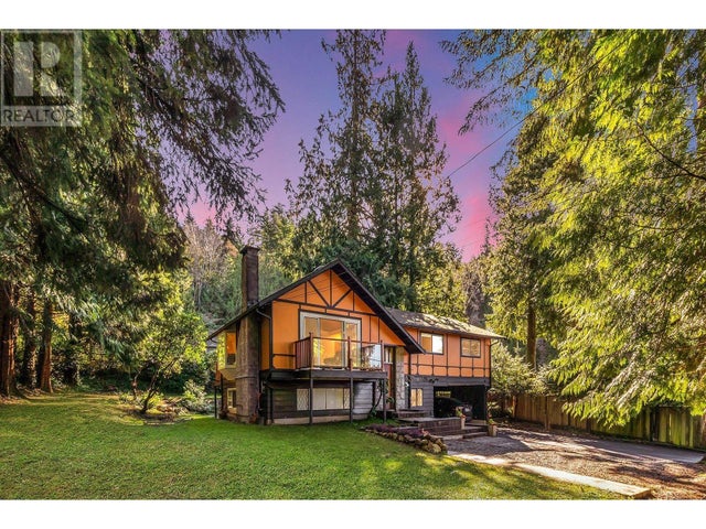 5325 Marine Drive, West Vancouver