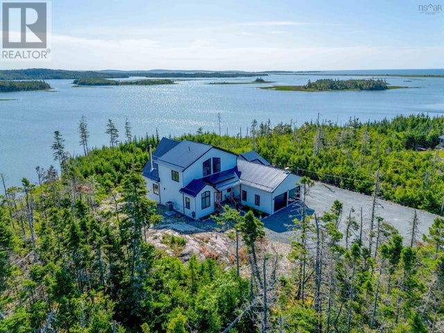 433 Owl Drive, East Petpeswick