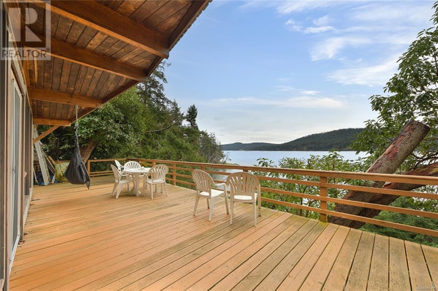 524 Bay Trnabt, Mayne Island