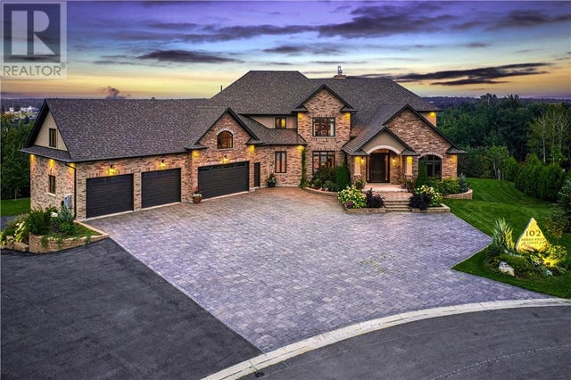 102 Hidden Ridge Court, Sudbury