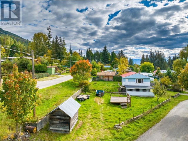 1537 Russel Avenue, Riondel