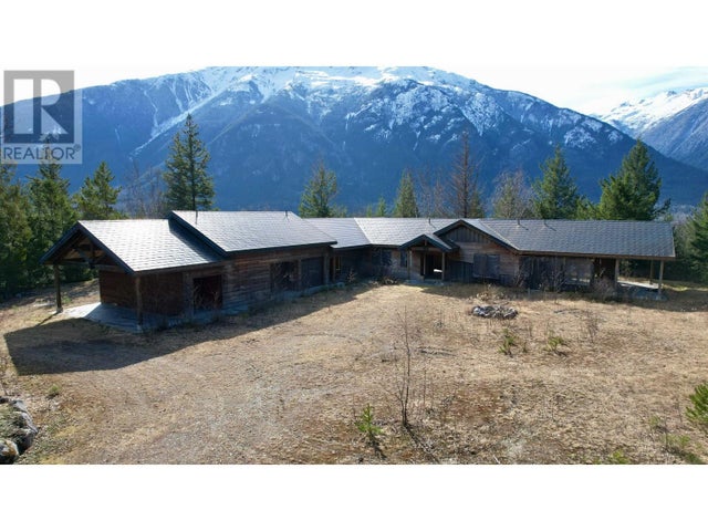 2712 Egan Road, Bella Coola