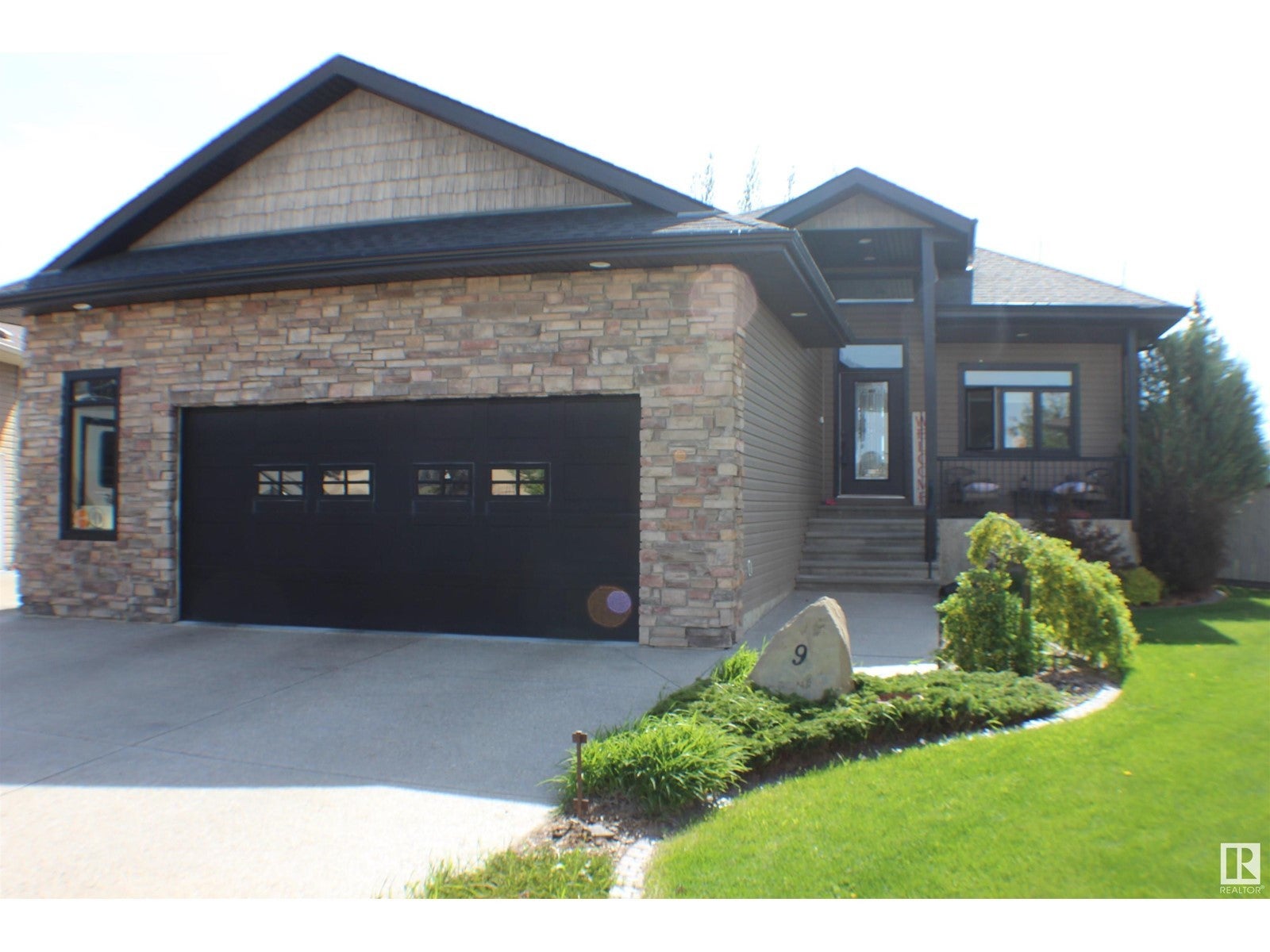 9 Keep Cr, Leduc