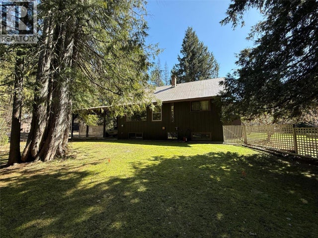 5640 Rays Road, Winlaw