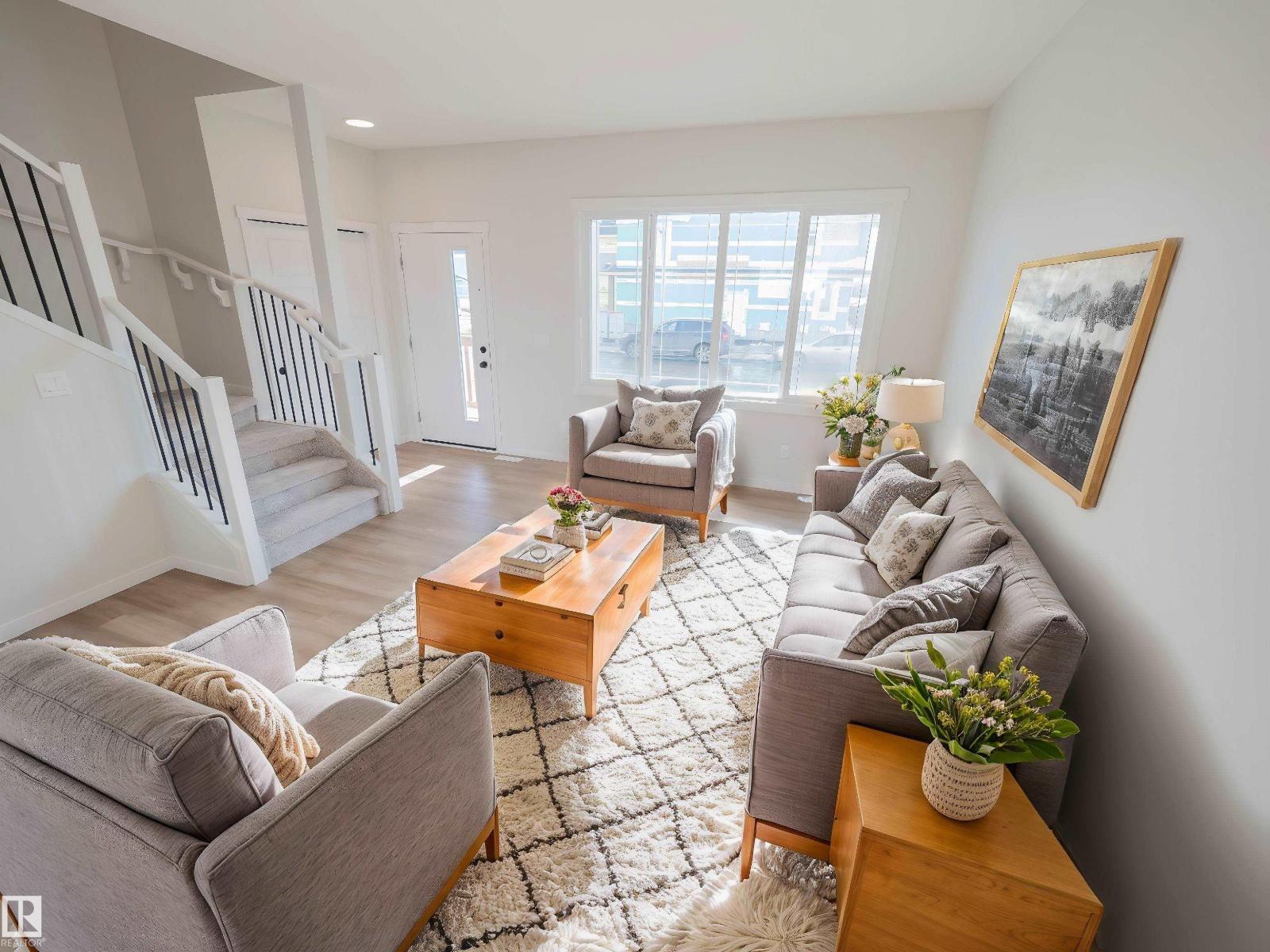 1332 14 Av Nw, Edmonton