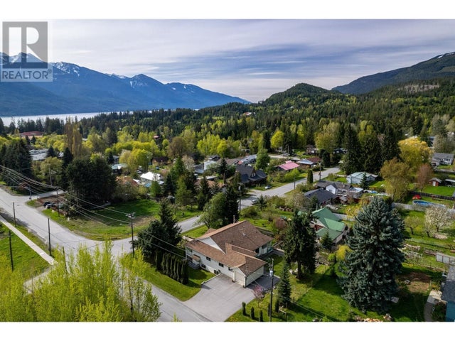 403 8th S Street, Kaslo