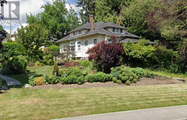 1807 Se Marine Drive, Vancouver