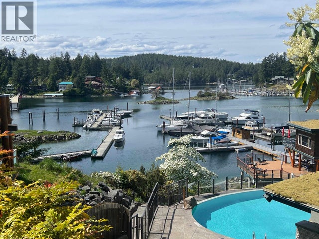 1d 12849 Lagoon Road, Madeira Park