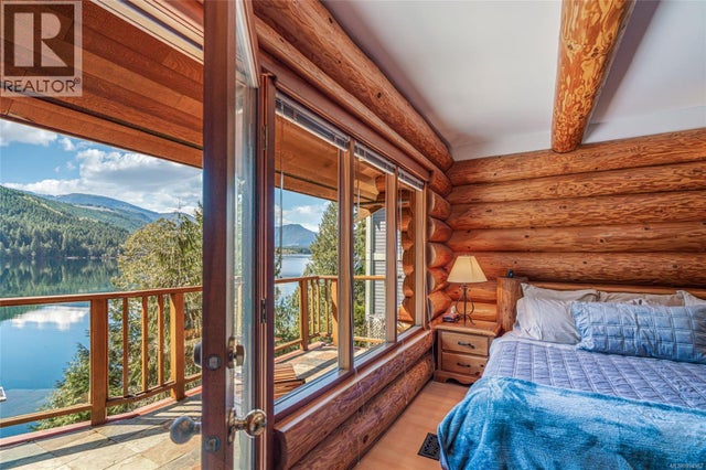 8412 Bloedel Dr, Port Alberni