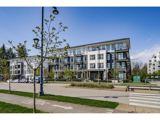 318 13933 105 Boulevard, Surrey